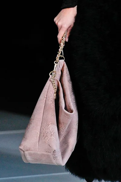 Look 32